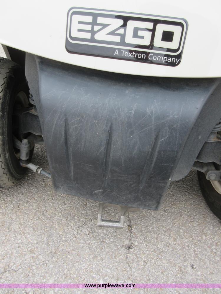 image for item BB9094 2012 EZ GO RXV golf cart