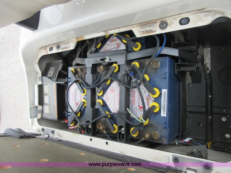 image for item BB9094 2012 EZ GO RXV golf cart