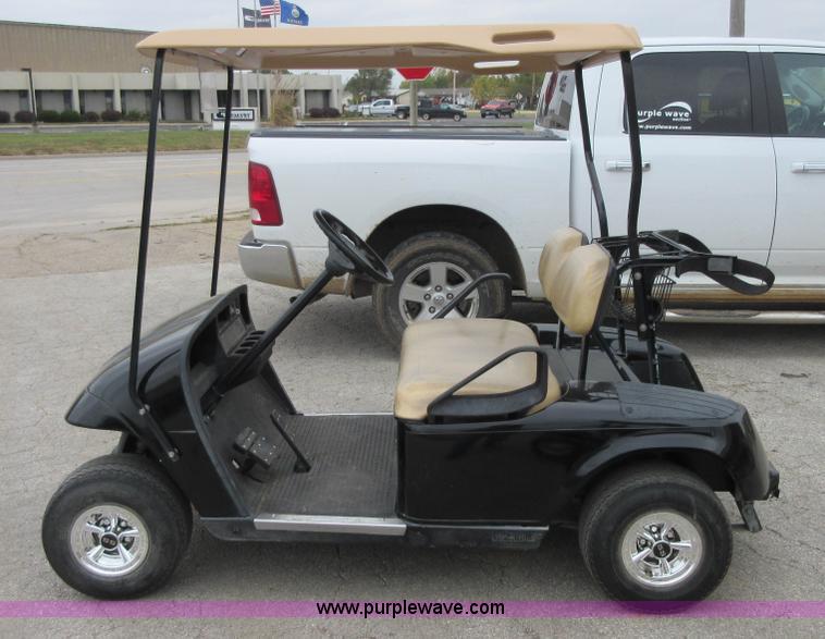 image for item BB9095 2003 EZ GO golf cart