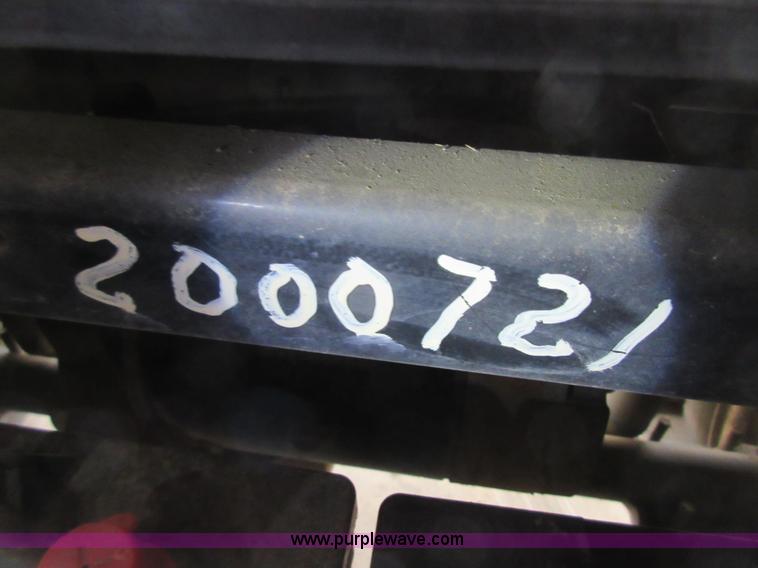 image for item BB9095 2003 EZ GO golf cart