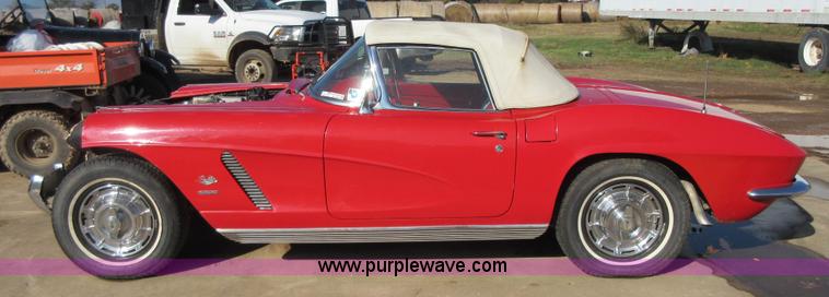 image for item BB9096 1962 Chevrolet Corvette convertible