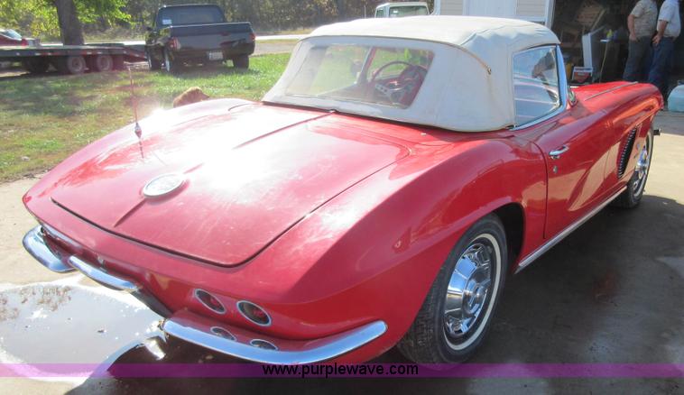 image for item BB9096 1962 Chevrolet Corvette convertible