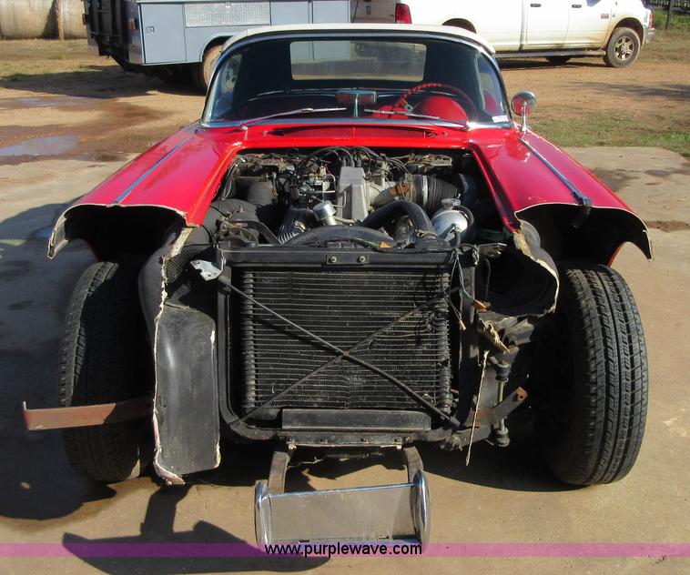 image for item BB9096 1962 Chevrolet Corvette convertible