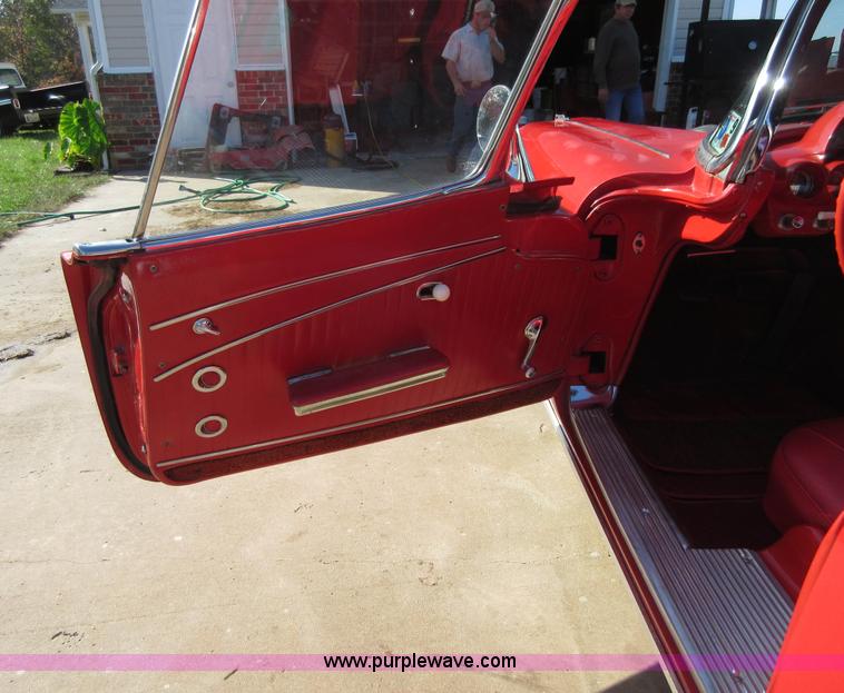 image for item BB9096 1962 Chevrolet Corvette convertible