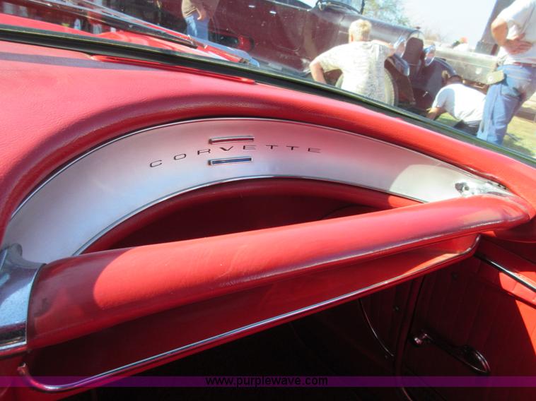 image for item BB9096 1962 Chevrolet Corvette convertible