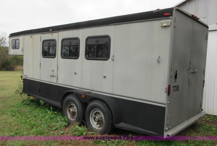 image for item BB9099 1996 Titan 2H1197 livestock trailer