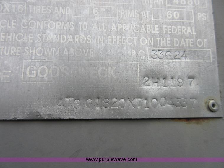 image for item BB9099 1996 Titan 2H1197 livestock trailer