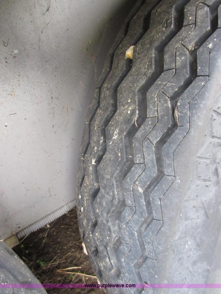 image for item BB9099 1996 Titan 2H1197 livestock trailer