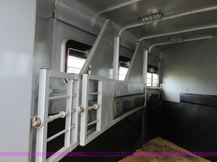 image for item BB9099 1996 Titan 2H1197 livestock trailer