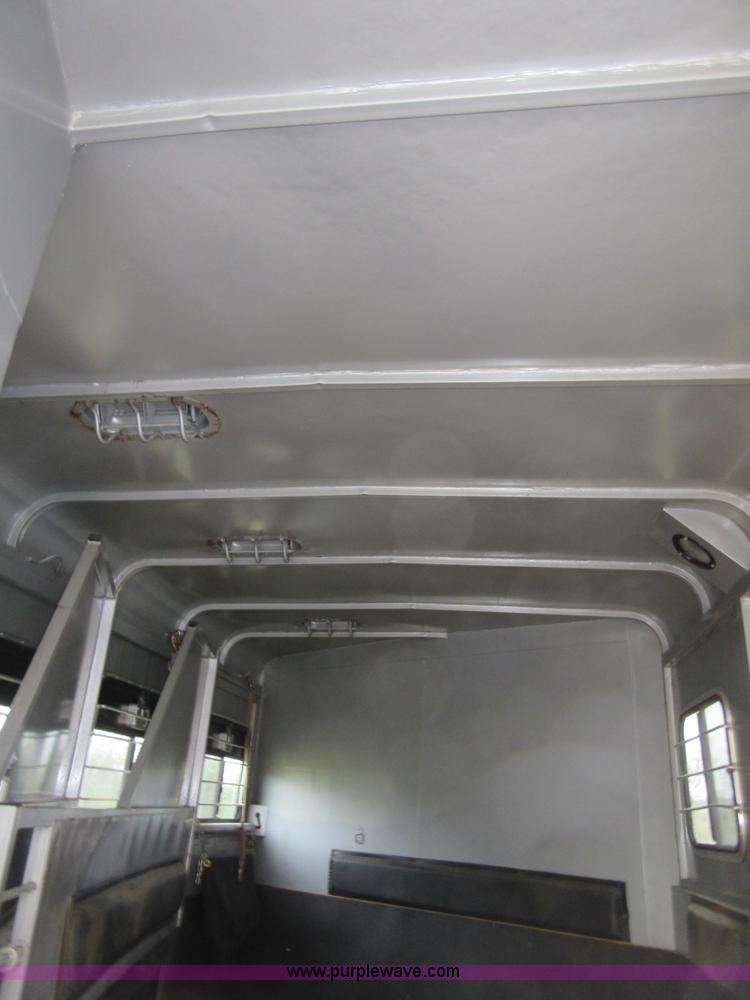 image for item BB9099 1996 Titan 2H1197 livestock trailer