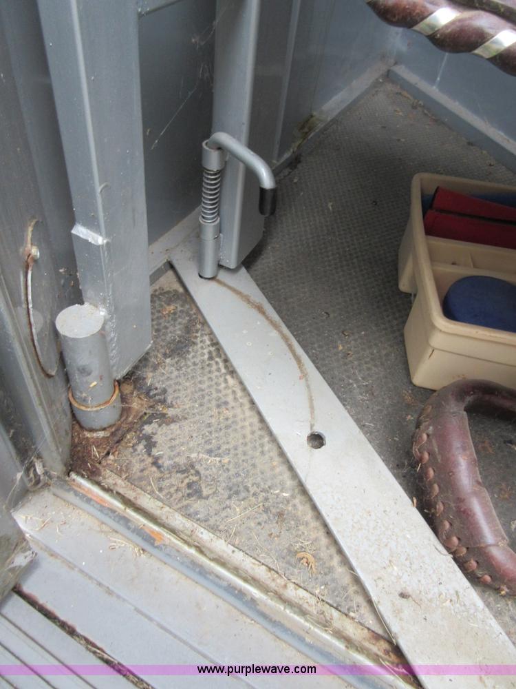 image for item BB9099 1996 Titan 2H1197 livestock trailer