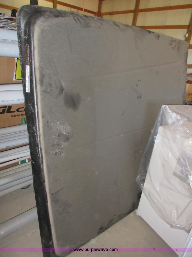 image for item BB9104 Unbercover 402781 truck bed cover