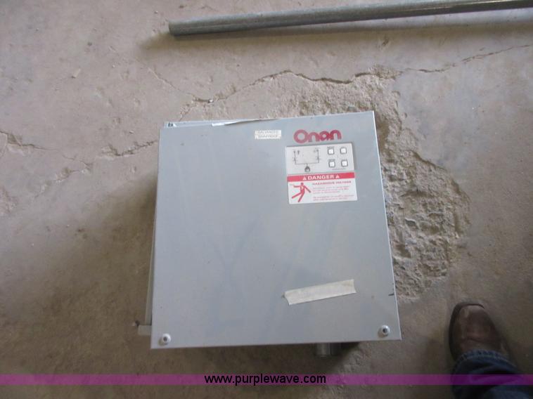 image for item BB9105 Onan automatic generator transfer switch