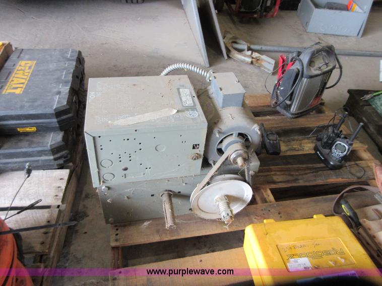 image for item BB9107 Robot Toolz laser plumb