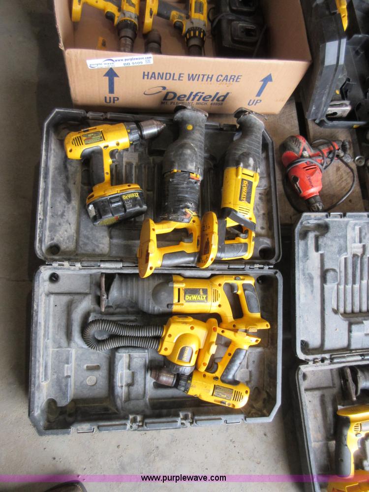 image for item BB9109 Assorted DeWalt tools