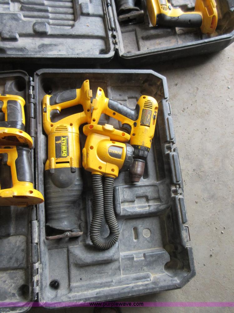 image for item BB9109 Assorted DeWalt tools