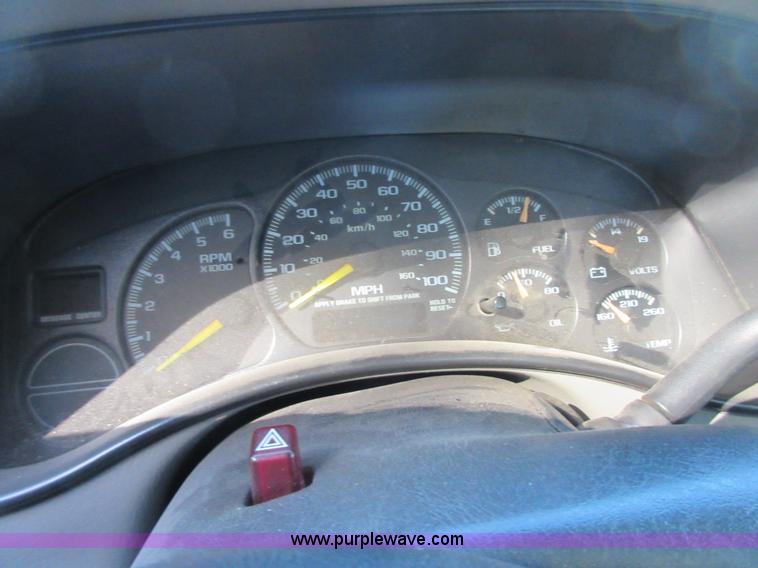 image for item BB9117 2000 Chevrolet Silverado 1500 Ext. Cab pickup truck