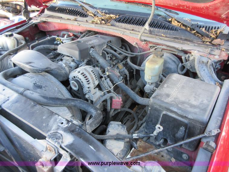 image for item BB9117 2000 Chevrolet Silverado 1500 Ext. Cab pickup truck