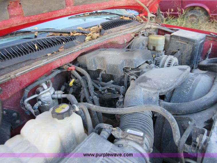 image for item BB9117 2000 Chevrolet Silverado 1500 Ext. Cab pickup truck