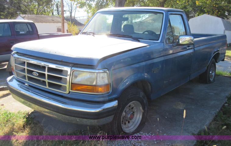 image for item BB9120 1993 Ford F150 pickup truck