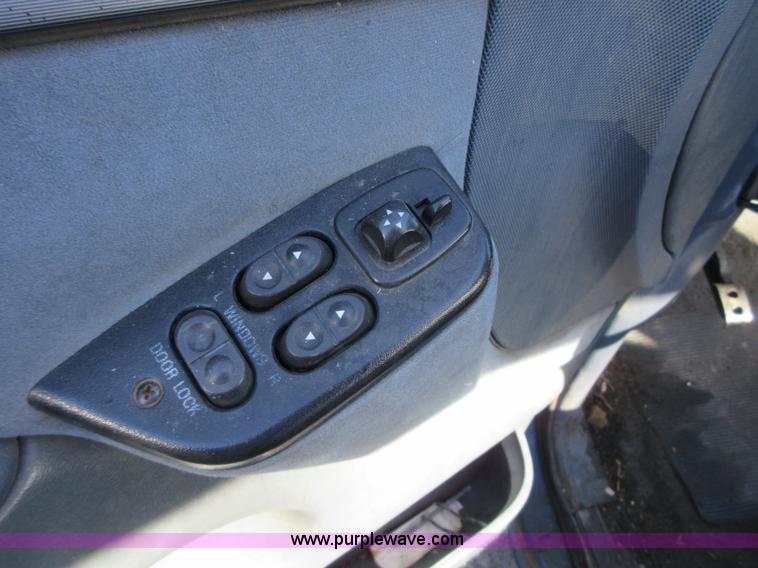 image for item BB9120 1993 Ford F150 pickup truck