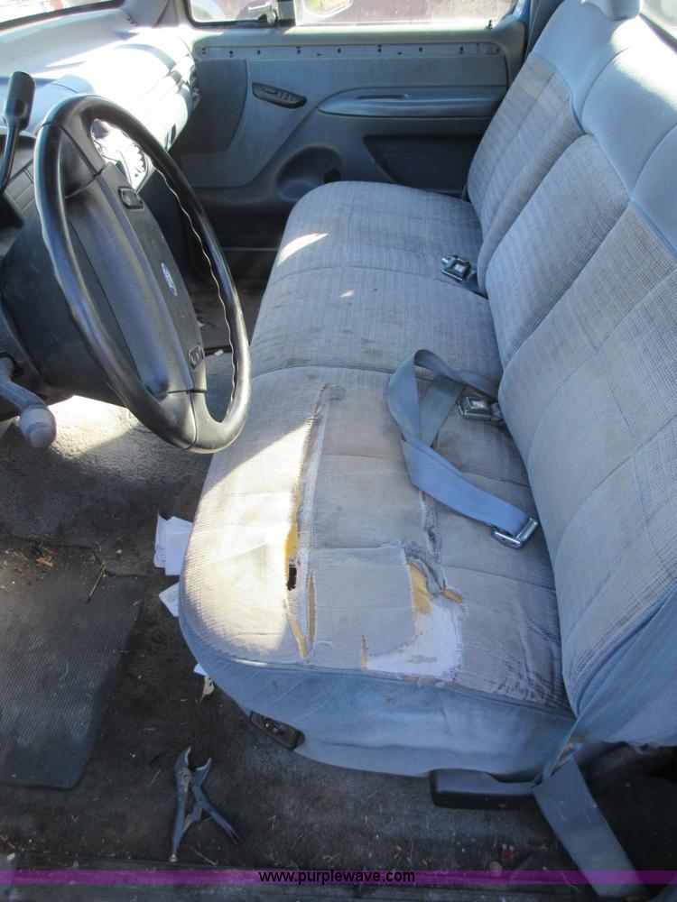 image for item BB9120 1993 Ford F150 pickup truck