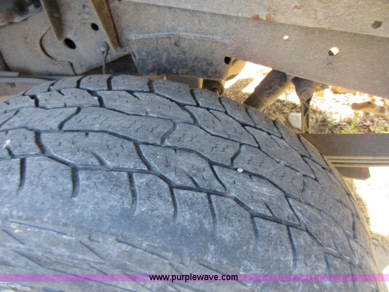 image for item BB9121 2000 Dodge Dakota Quad Cab pickup truck