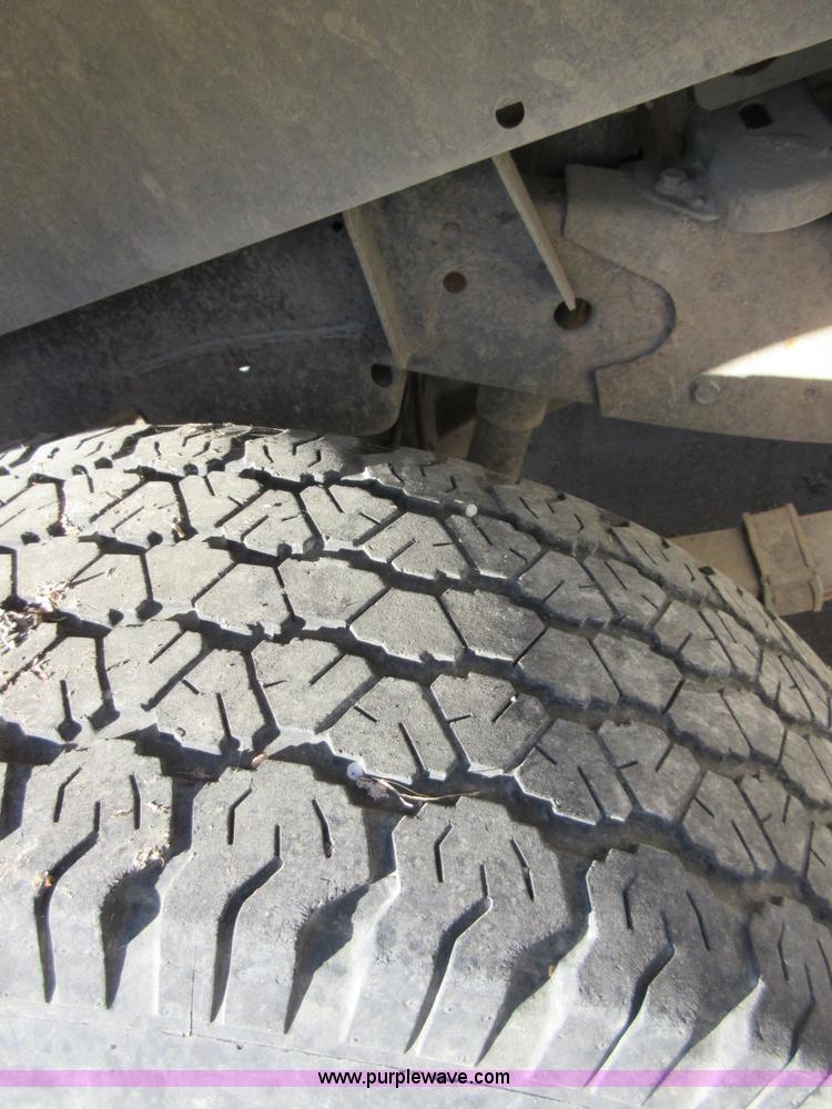 image for item BB9121 2000 Dodge Dakota Quad Cab pickup truck