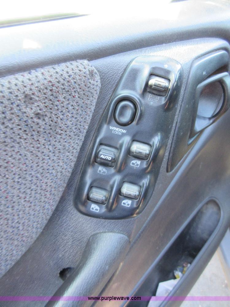 image for item BB9121 2000 Dodge Dakota Quad Cab pickup truck