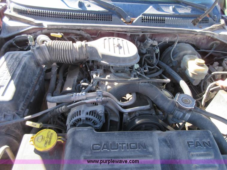 image for item BB9121 2000 Dodge Dakota Quad Cab pickup truck