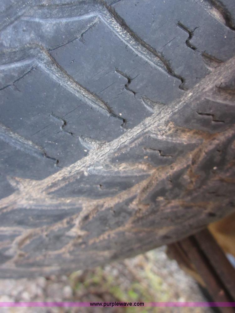 image for item BB9122 1996 Chevrolet S10 Ext. Cab pickup truck