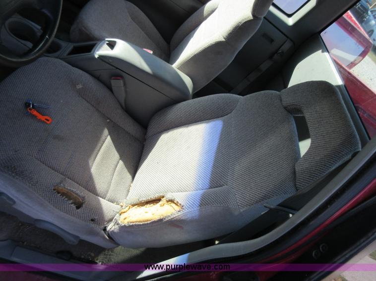 image for item BB9122 1996 Chevrolet S10 Ext. Cab pickup truck