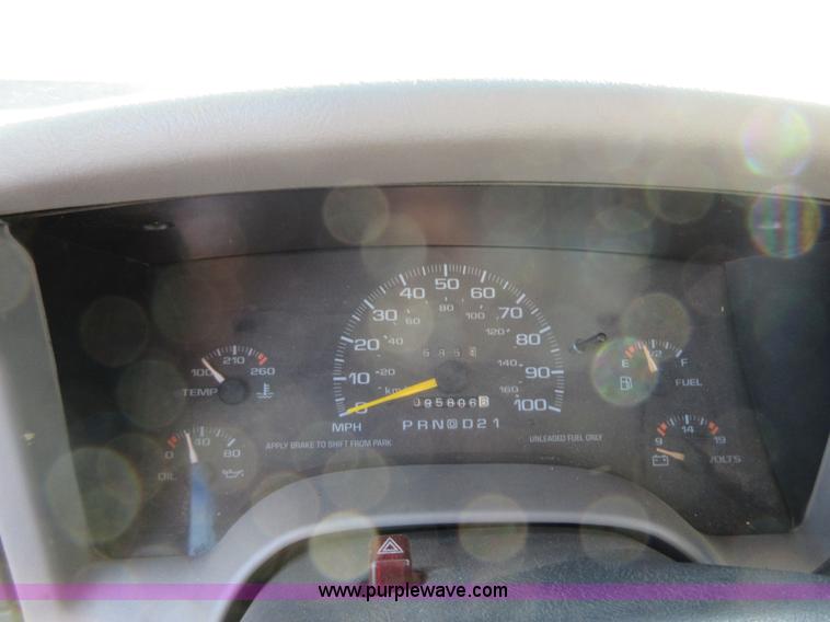 image for item BB9122 1996 Chevrolet S10 Ext. Cab pickup truck