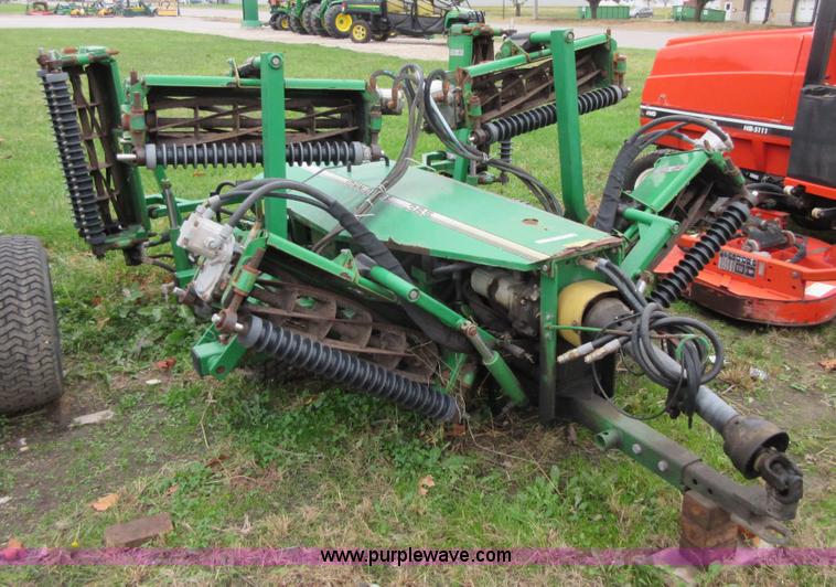 image for item BB9229 John Deere 365 hydraulic reel mower