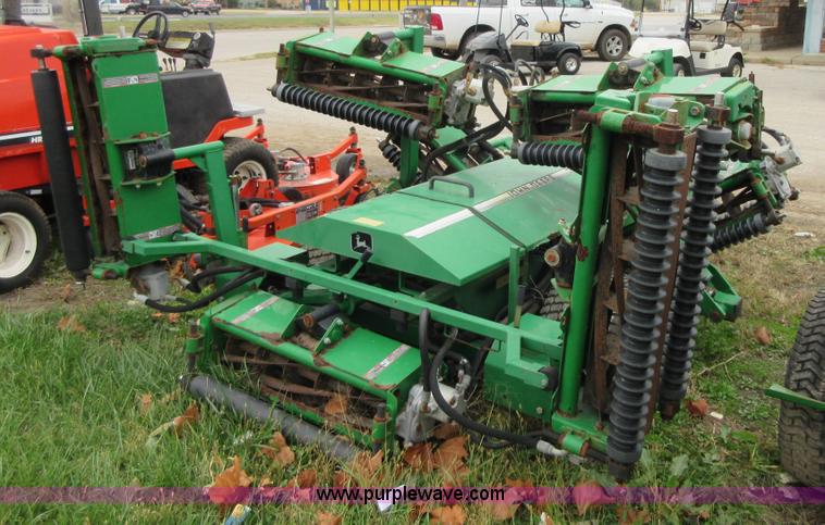image for item BB9229 John Deere 365 hydraulic reel mower