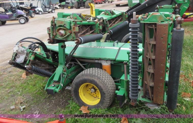 image for item BB9229 John Deere 365 hydraulic reel mower