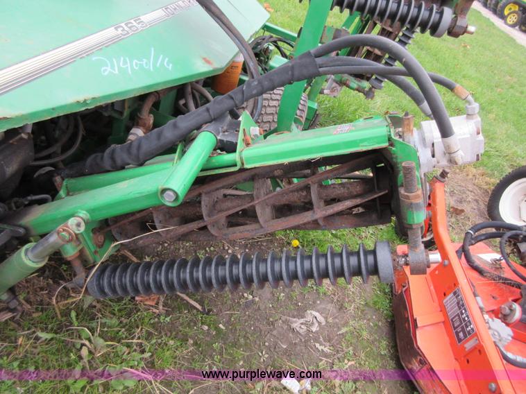 image for item BB9229 John Deere 365 hydraulic reel mower