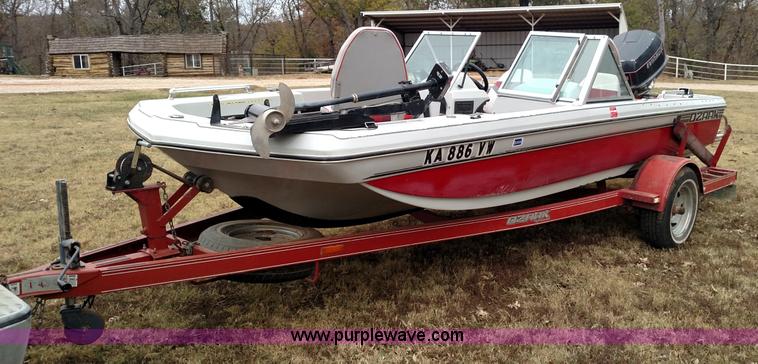 image for item BC9156 1986 Ozark boat
