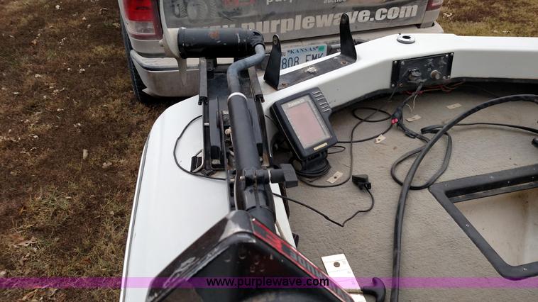 image for item BC9156 1986 Ozark boat