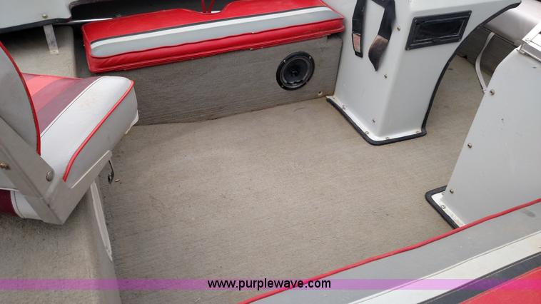 image for item BC9156 1986 Ozark boat