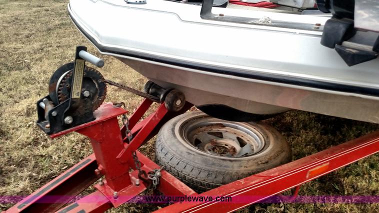 image for item BC9156 1986 Ozark boat