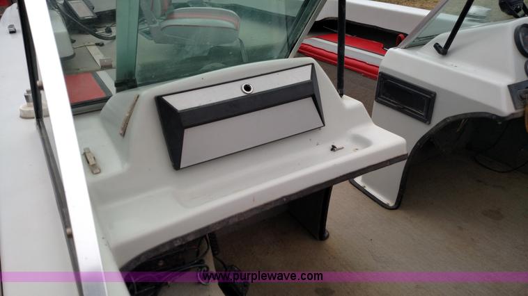 image for item BC9156 1986 Ozark boat