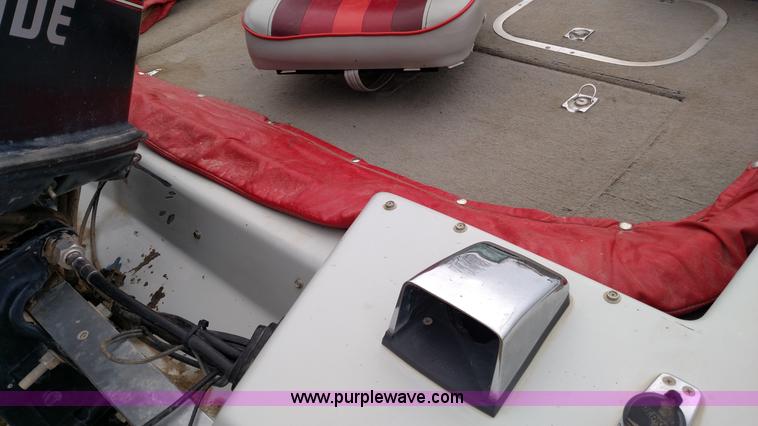 image for item BC9156 1986 Ozark boat