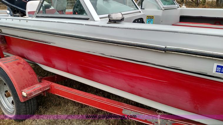 image for item BC9156 1986 Ozark boat