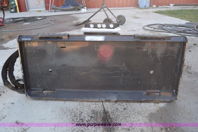 image for item BL9823 Bobcat HB980 hydraulic skid steer concrete breaker