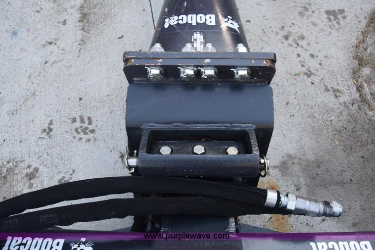image for item BL9823 Bobcat HB980 hydraulic skid steer concrete breaker