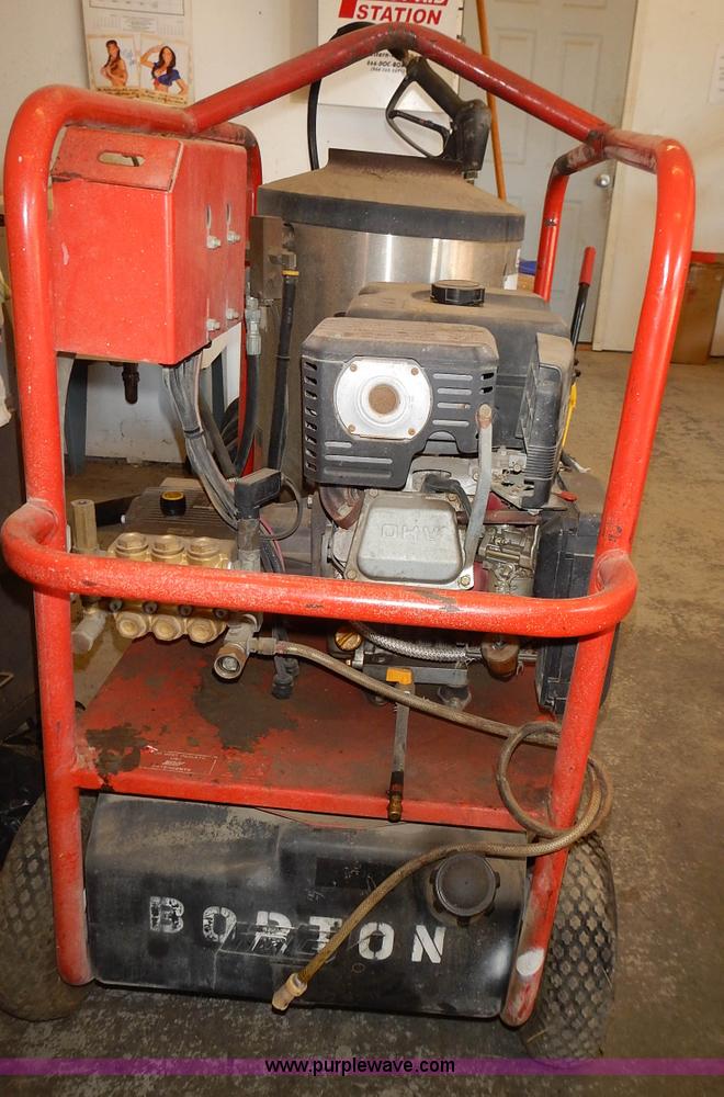 image for item BT9525 Hotsy 1060SS pressure washer