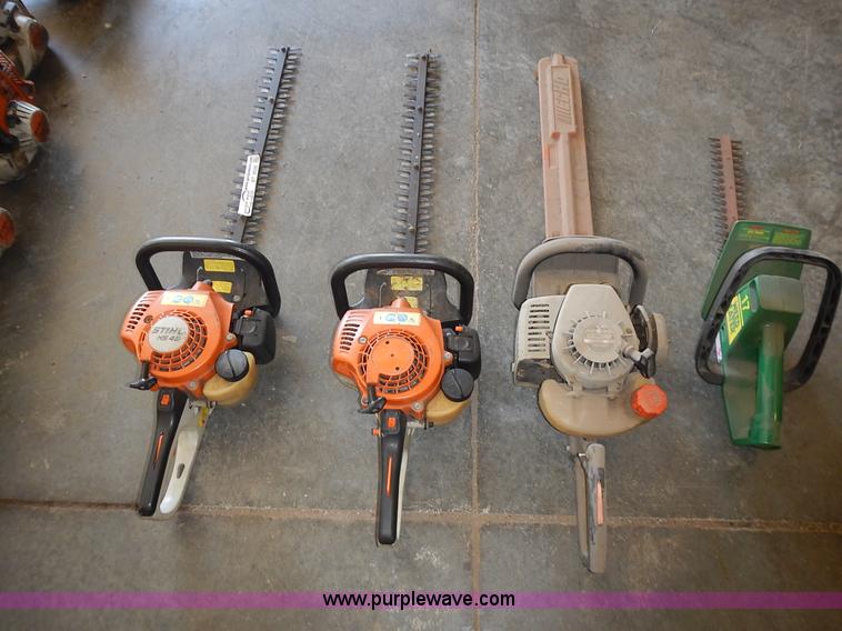 image for item BT9526 (4) assorted hedge trimmers