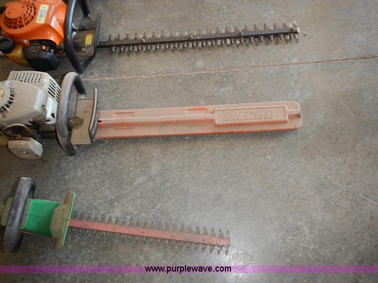 image for item BT9526 (4) assorted hedge trimmers