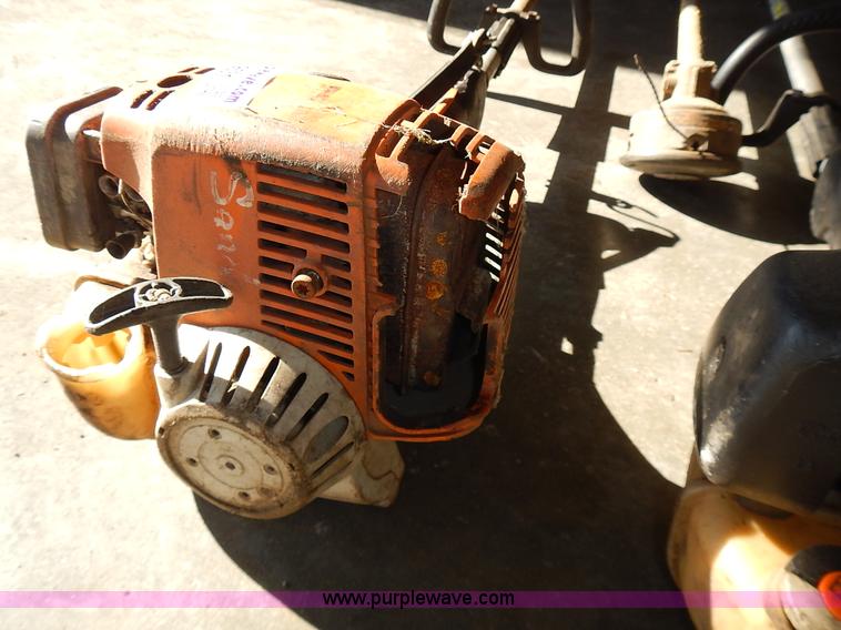 image for item BT9531 Assorted lawn and garden equipment